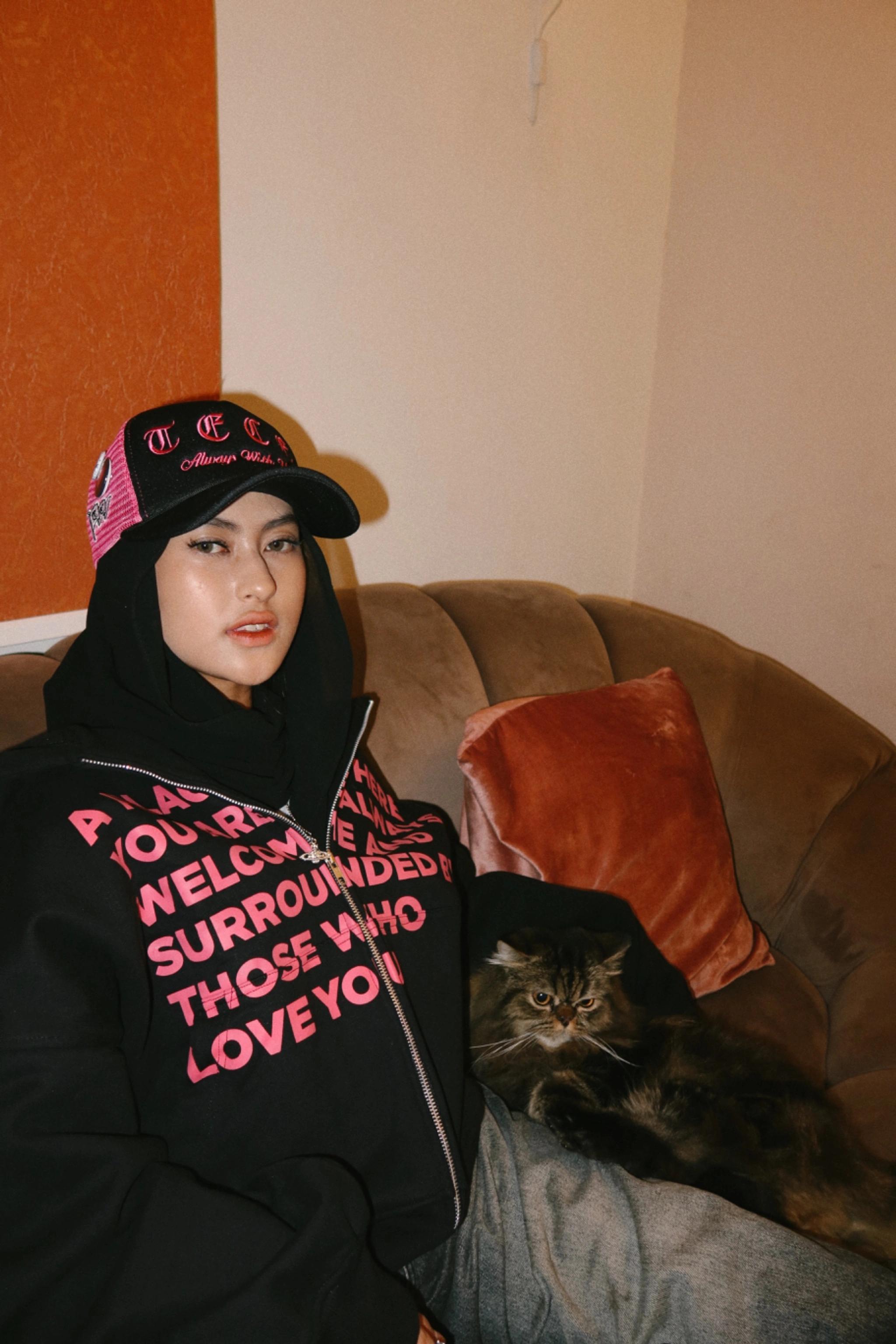 ZIPP HOODIE LOVE UJANG 